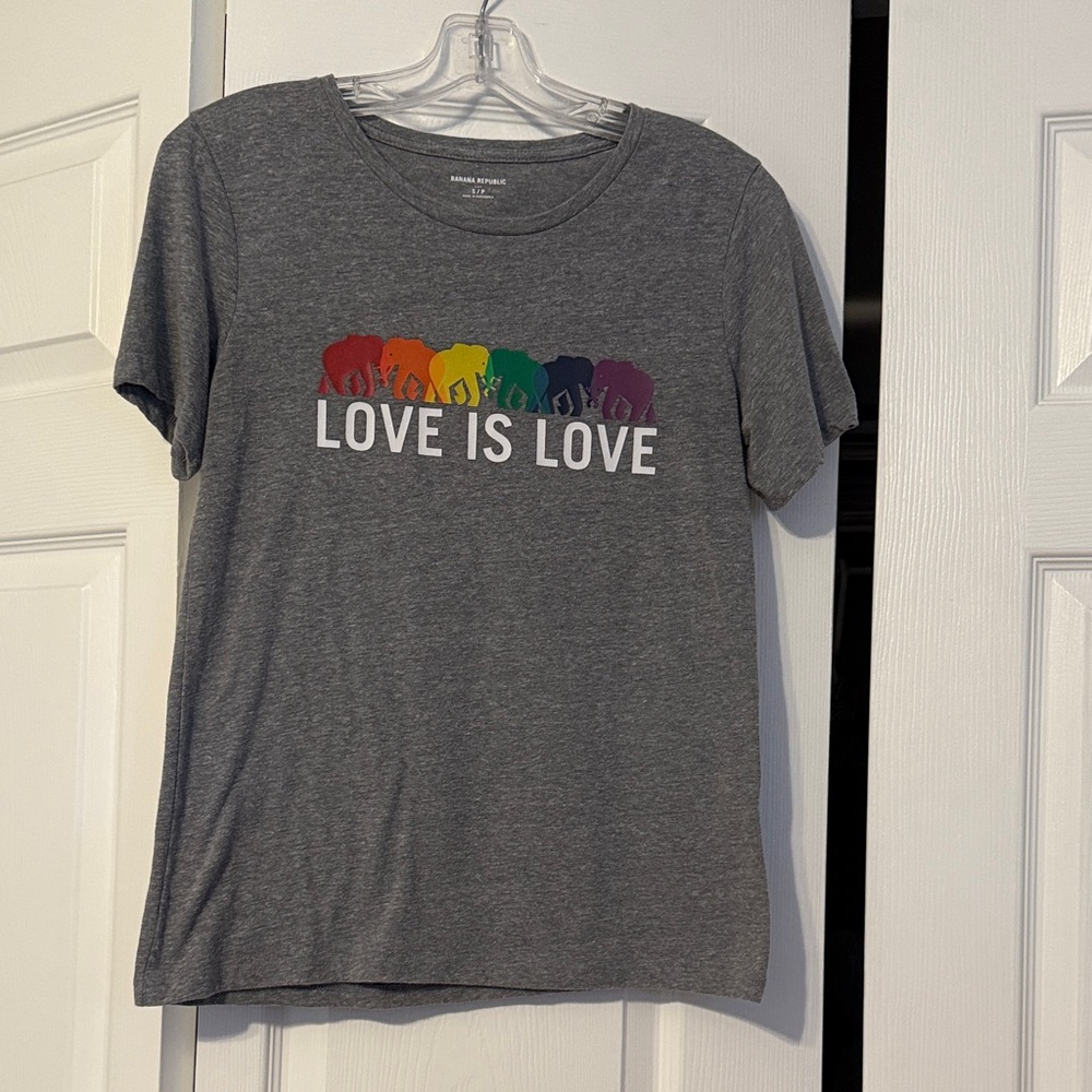Banana Republic T-shirt